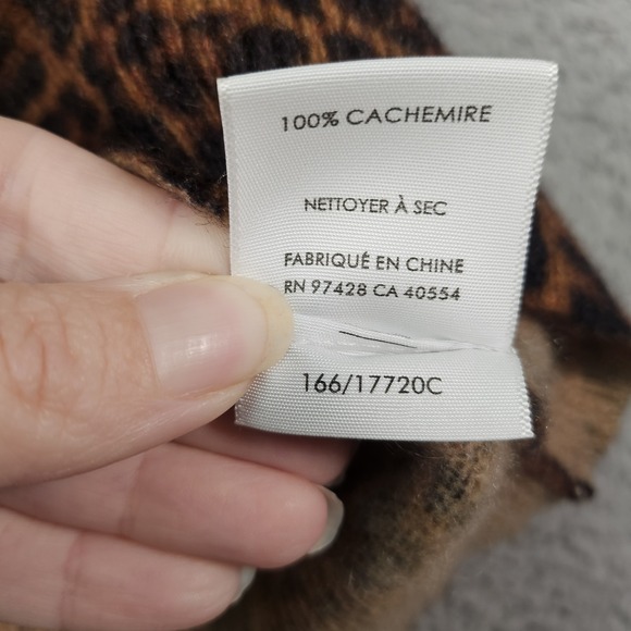 White + Warren Sweater Womens L Leopard Print 100% Cashmere Mob Wife Luxury Top - Picture 4 of 10